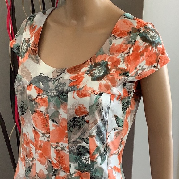 MARALLIS Floral Cap Sleeve Dress size M. With 3/4 length Cardigan and sleeve - Picture 2 of 14